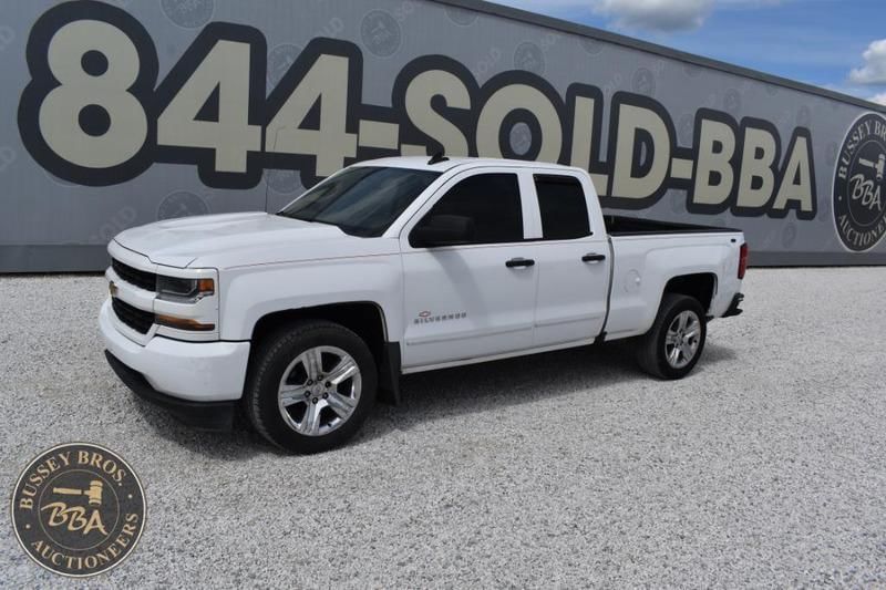 2016 Chevrolet 1500 Equipment Image0