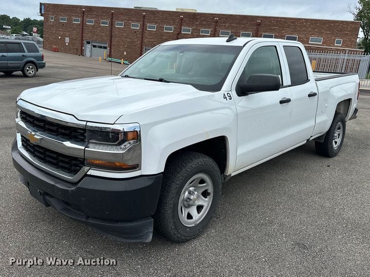 2016 Chevrolet 1500 Equipment Image0