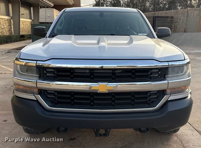 Image of Chevrolet 1500 equipment image 1