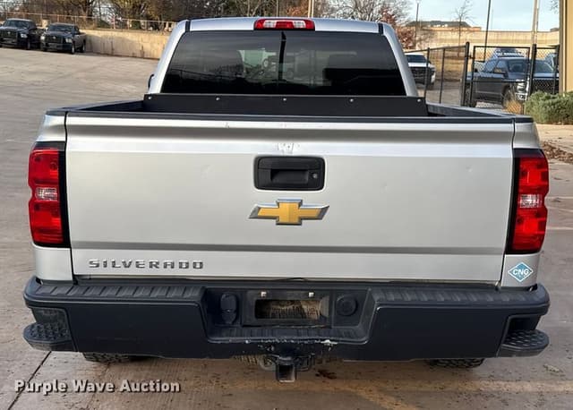 Image of Chevrolet 1500 equipment image 3