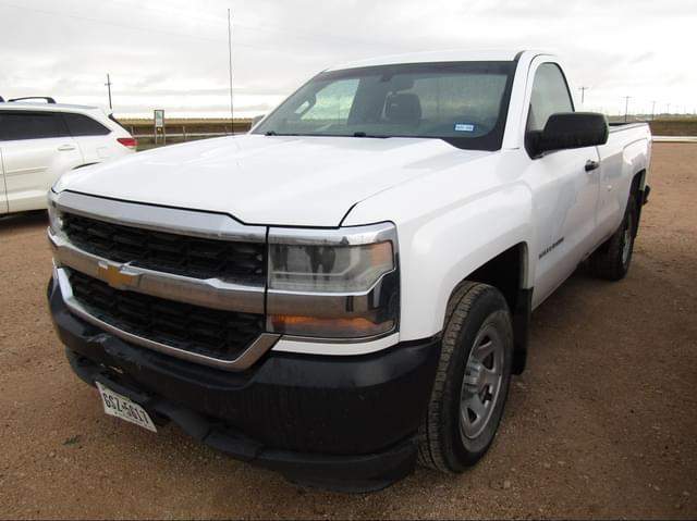 Image of Chevrolet 1500 equipment image 4