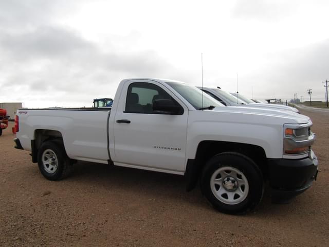 Image of Chevrolet 1500 equipment image 1