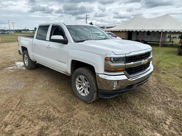 Image of Chevrolet 1500 equipment image 3