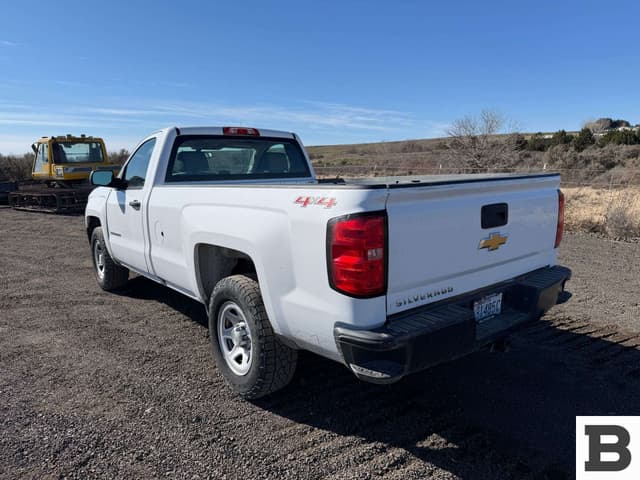 Image of Chevrolet 1500 equipment image 2