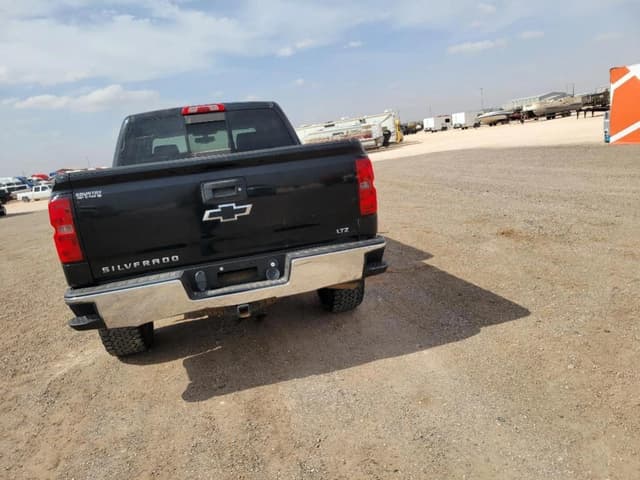 Image of Chevrolet 1500 equipment image 3