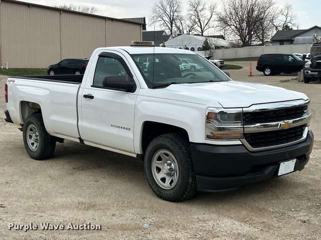 Image of Chevrolet 1500 equipment image 2