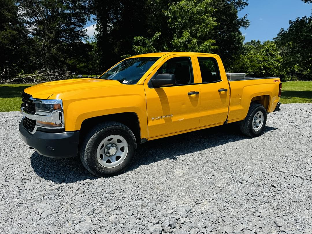 Image of Chevrolet Silverado Primary image