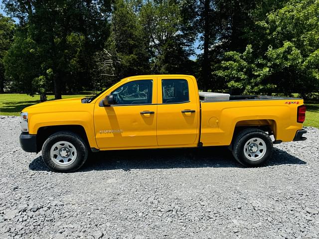 Image of Chevrolet Silverado equipment image 1