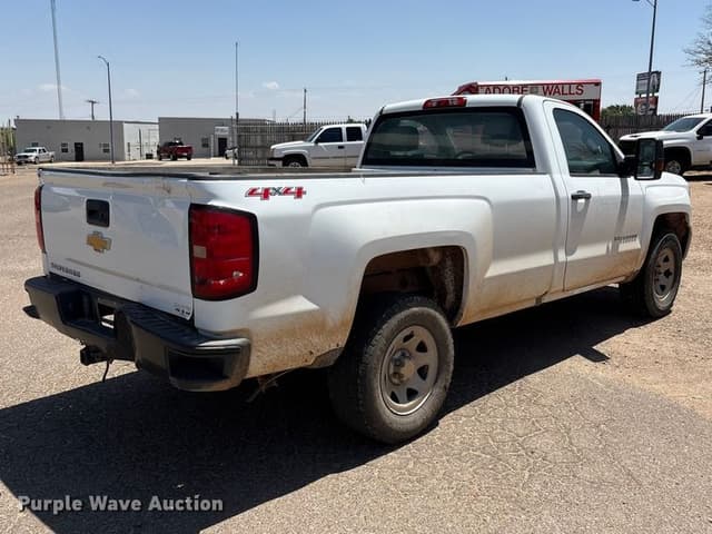 Image of Chevrolet Silverado equipment image 4