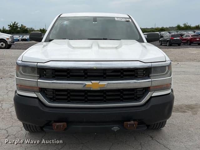 Image of Chevrolet 1500 equipment image 1