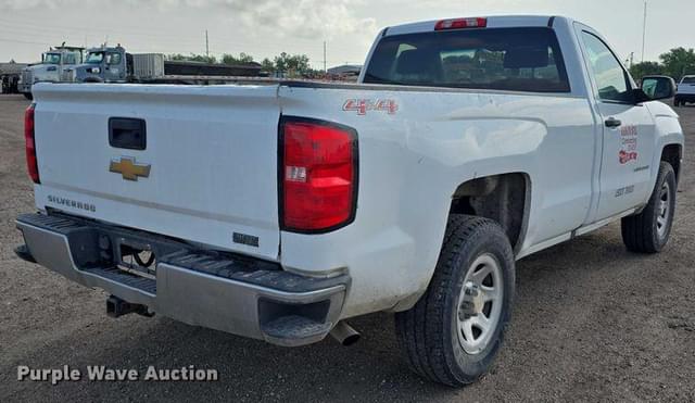 Image of Chevrolet 1500 equipment image 4