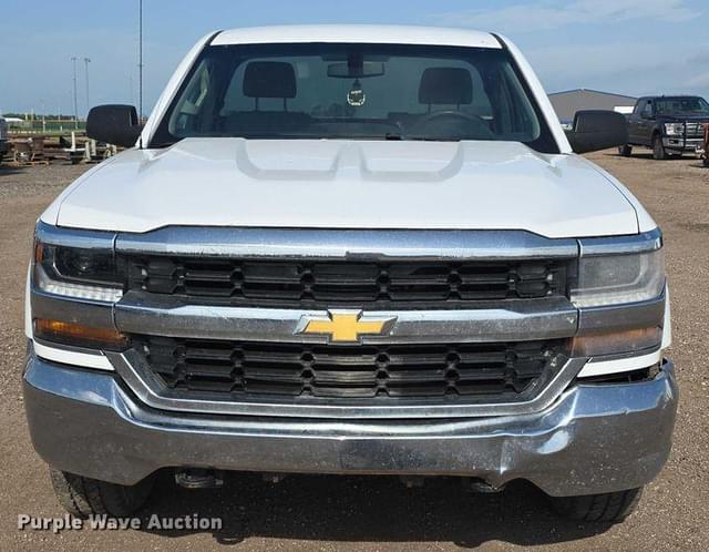 Image of Chevrolet 1500 equipment image 1