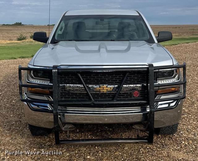 Image of Chevrolet 1500 equipment image 1