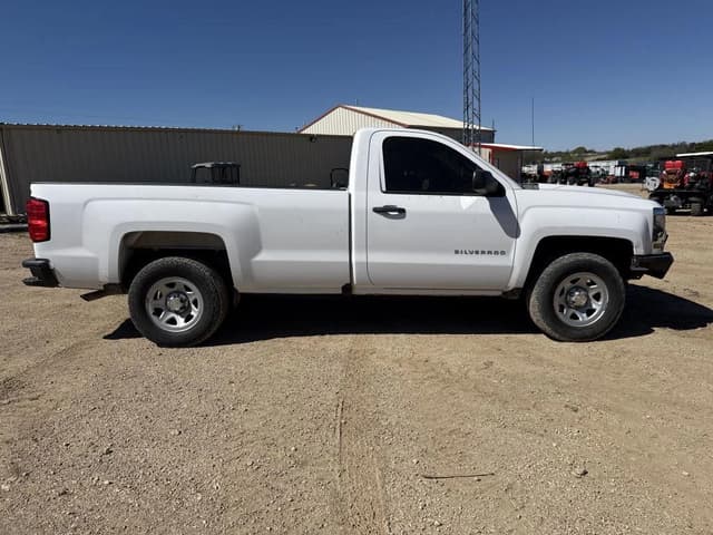 Image of Chevrolet 1500 equipment image 4