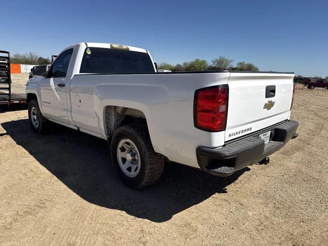 Image of Chevrolet 1500 equipment image 2