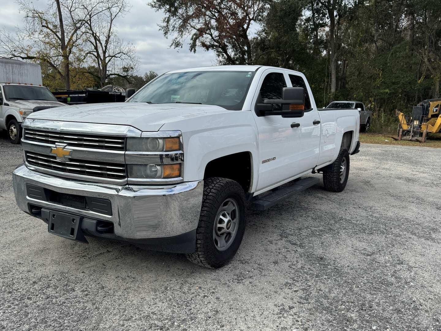 2016 Chevrolet 2500 Equipment Image0