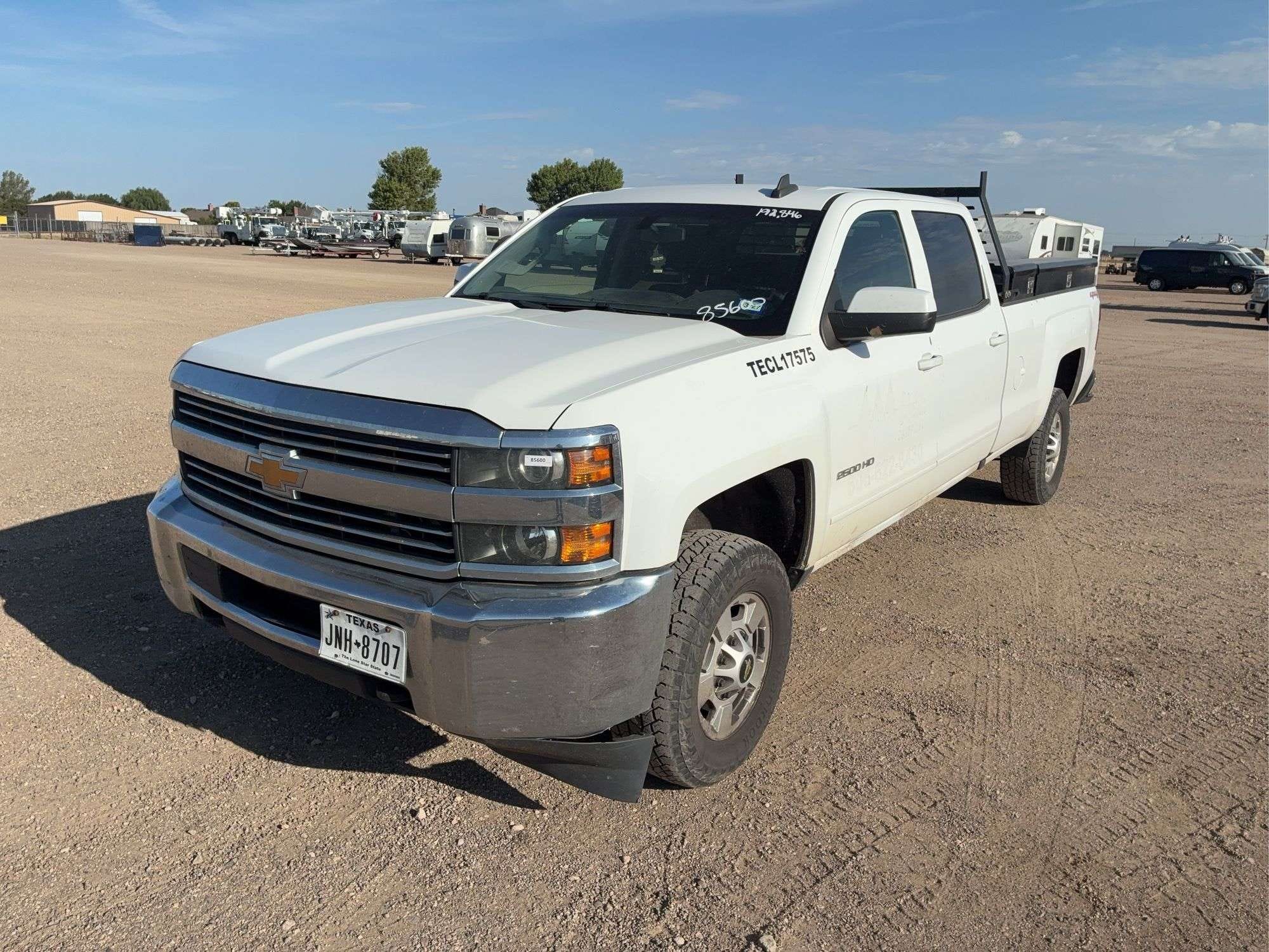2016 Chevrolet 2500 Equipment Image0
