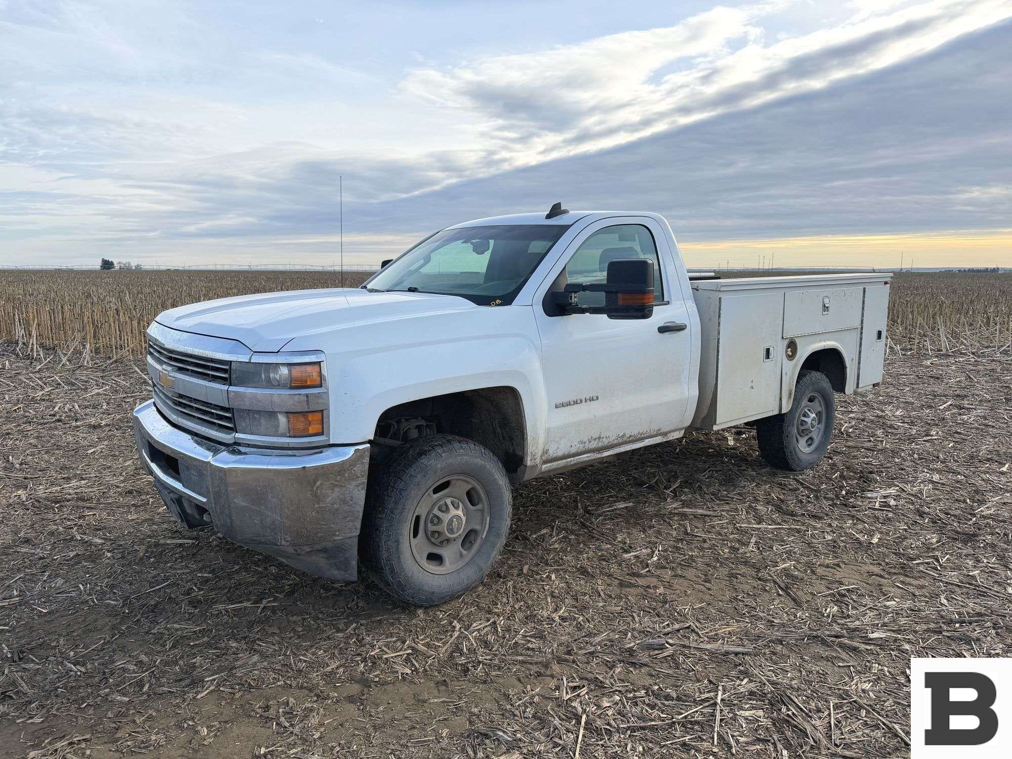 2016 Chevrolet 2500HD Equipment Image0
