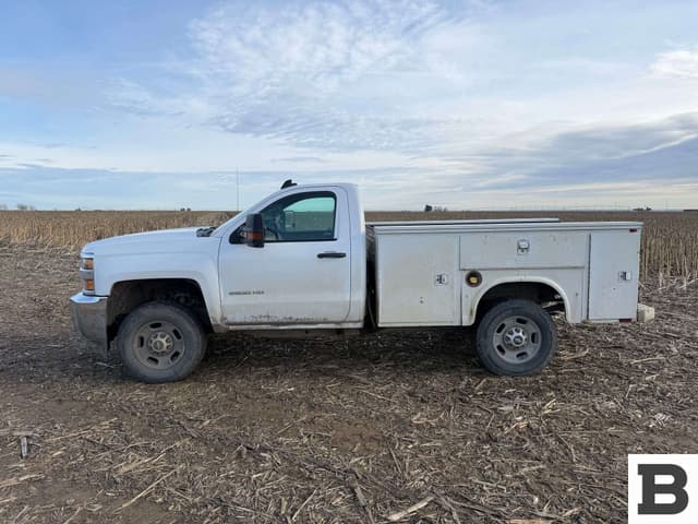 Image of Chevrolet 2500HD equipment image 1