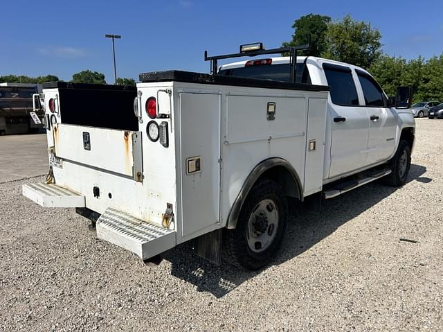Image of Chevrolet 2500 equipment image 4