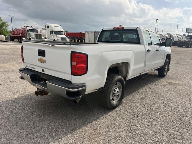 Image of Chevrolet 2500HD equipment image 4