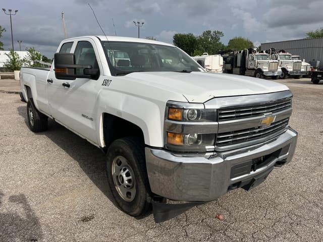 Image of Chevrolet 2500HD equipment image 2