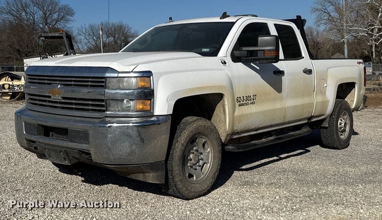 2016 Chevrolet 2500HD Equipment Image0