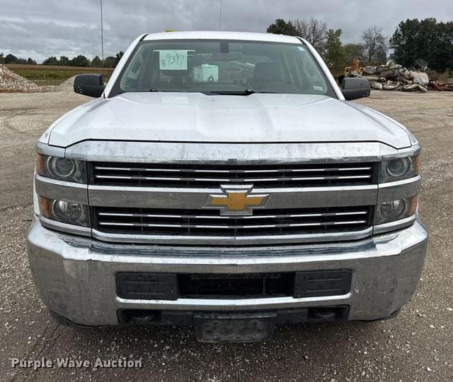 Image of Chevrolet 2500HD equipment image 1