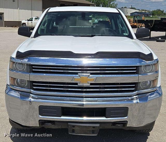 Image of Chevrolet 2500HD equipment image 1