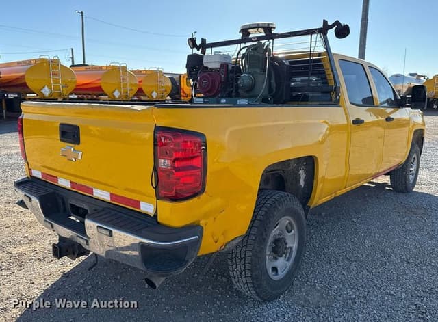 Image of Chevrolet 2500HD equipment image 4