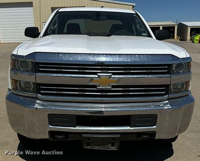 Image of Chevrolet 2500HD equipment image 1