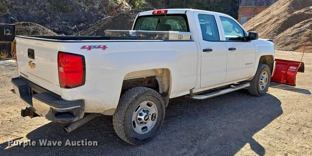 Image of Chevrolet 2500HD equipment image 4