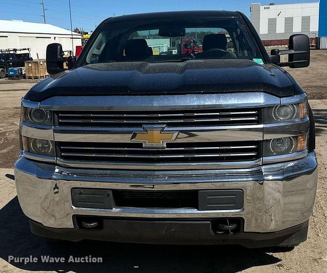Image of Chevrolet 2500HD equipment image 1