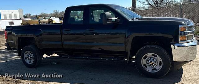 Image of Chevrolet 2500HD equipment image 3
