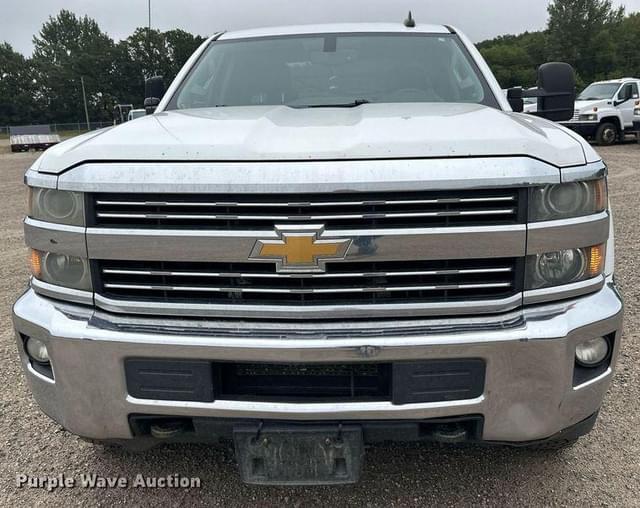 Image of Chevrolet 2500HD equipment image 1