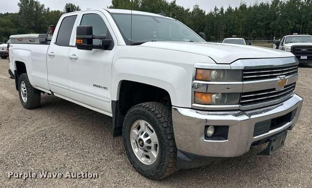 Image of Chevrolet 2500HD equipment image 2