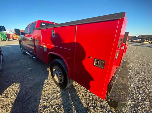 Image of Chevrolet 2500HD equipment image 3