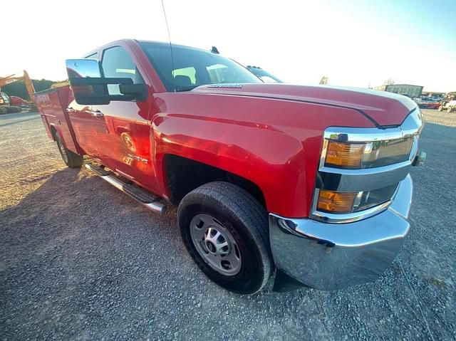 Image of Chevrolet 2500HD equipment image 1