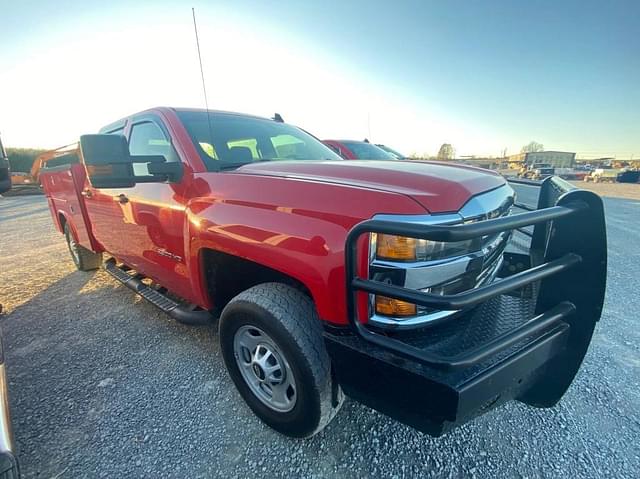 Image of Chevrolet 2500HD equipment image 1