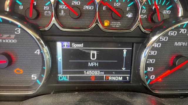 Image of Chevrolet 3500HD equipment image 3