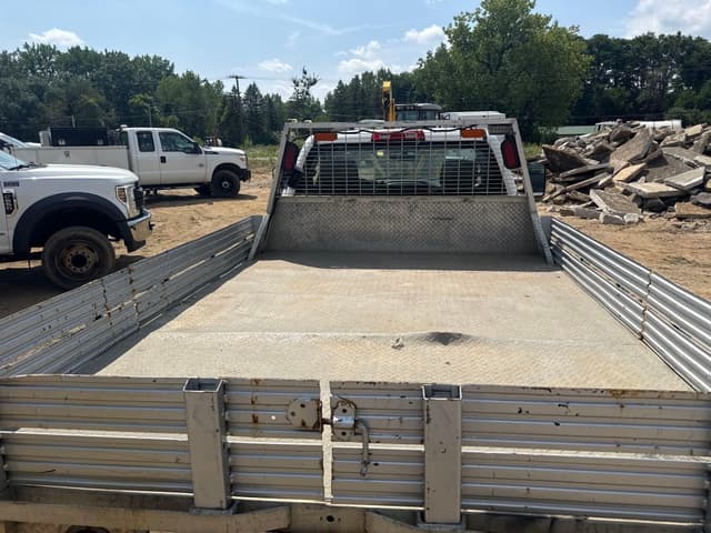Image of Chevrolet 3500HD equipment image 3