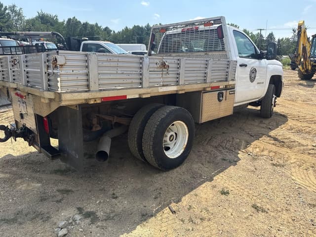 Image of Chevrolet 3500HD equipment image 2