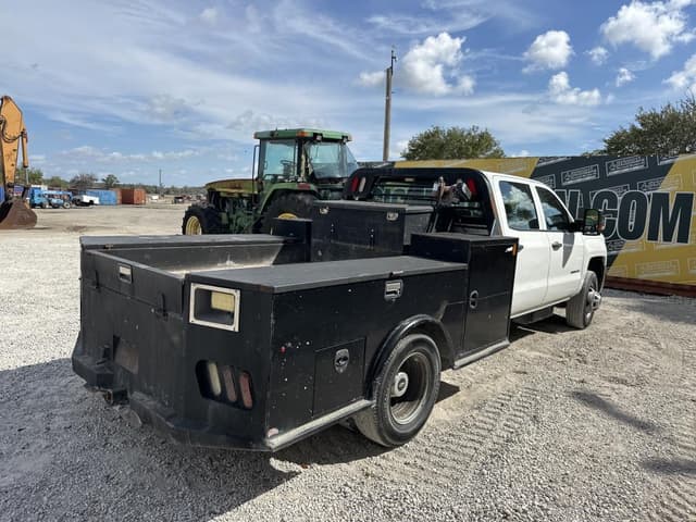 Image of Chevrolet 3500HD equipment image 2