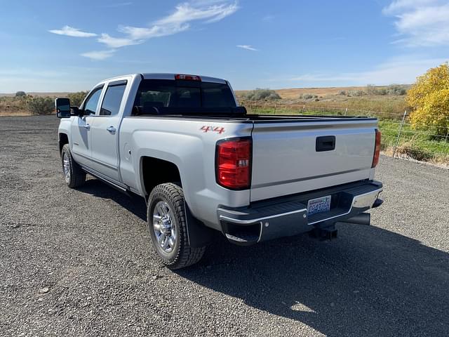 Image of Chevrolet 3500 equipment image 2