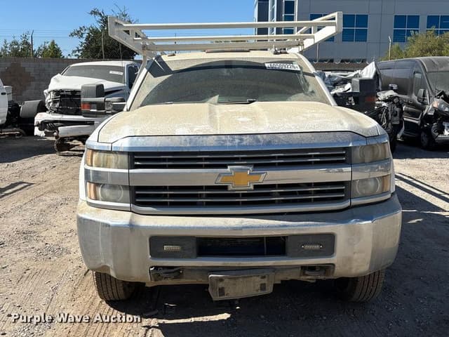 Image of Chevrolet 3500 equipment image 1