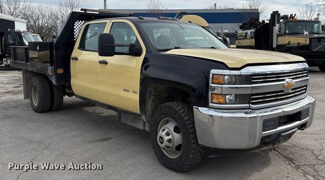 Image of Chevrolet 3500HD equipment image 2