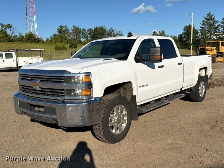 2016 Chevrolet 3500HD Equipment Image0