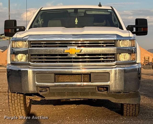 Image of Chevrolet 3500HD equipment image 1