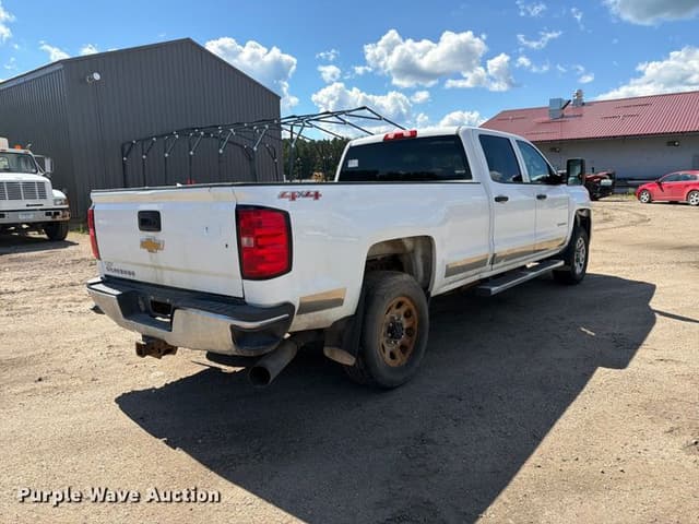 Image of Chevrolet 3500HD equipment image 4