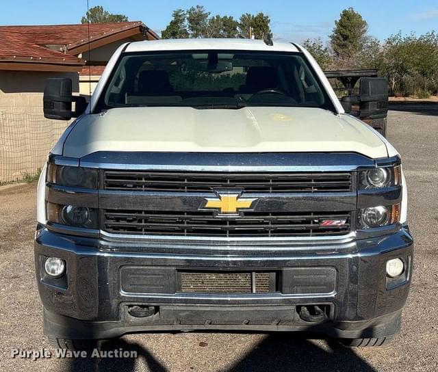 Image of Chevrolet 3500HD equipment image 1